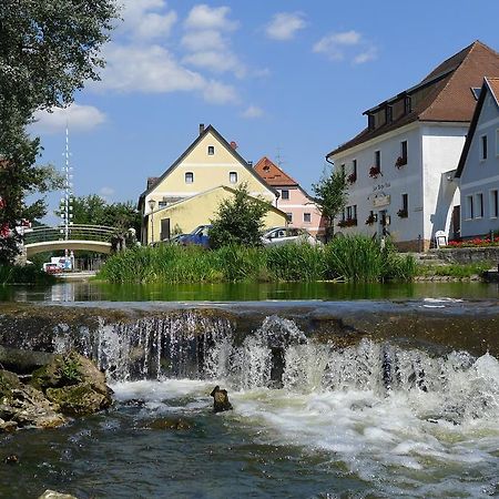 Zum Weissen Roessl Hotel Kallmuenz Exterior photo